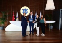 DENİZ KÜLTÜRÜ DERNEĞİ YENİ SEÇİLEN YÖNETİM KURULU İMEAK DENİZ TİCARET ODASI BAŞKANI TAMER KIRAN’ A NEZAKET ZİYARETİNDE BULUNDU