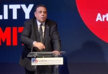 AREL Üniversitesi Uluslararası İlişkiler Bölüm Başkanı, TÜRDER, REVAK Başkanı Prof.Dr. Uğur Özgöker 38. TÜKETİCİ KALİTE ZİRVESİ’nin “ YAPAY ZEKA ÇAĞINDA TÜKETİCİ HAKLARI VE DİJİTAL ETİK” Panelinin Moderatörlüğünü Yaptı.