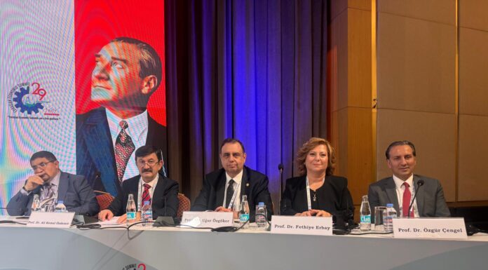 Prof. Dr. Uğur Özgöker Marmara Grubu Vakfı tarafından KÜRESEL SORUMLULUK Temalı olarak düzenlenen 29. AVRASYA EKONOMİ ZİRVESİ’nin 1. Oturumunun Raportörlüğünü yaptı.